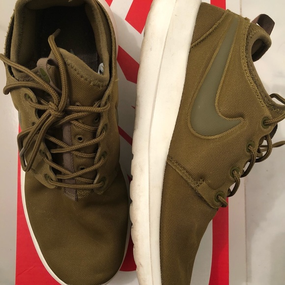 Women’s Nike Roshe Two - Picture 3 of 3